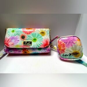 BETSEY JOHNSON Bag Foley Crossbody Clutch Rainbow Daisy Floral with AirBud Bag